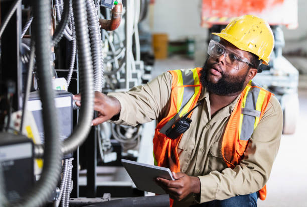 Best Circuit Breaker Repair  in Waelder, TX