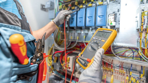 Best Affordable Emergency Electrician  in Waelder, TX